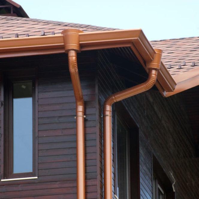 Безшевни улуци за покриви в кафяв цвят, част от водосточна система за ефективно отвеждане на дъждовната вода | LATIVA.bg