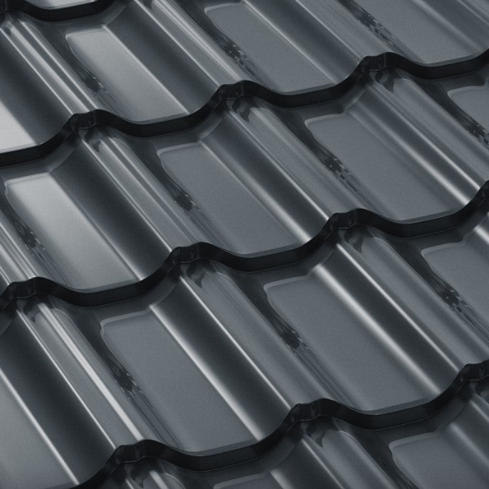 Метални керемиди BILKA Gotic в гланцово черно, идеални за ремонт на покриви и монтаж на скатни покриви. LATIVA.bg.