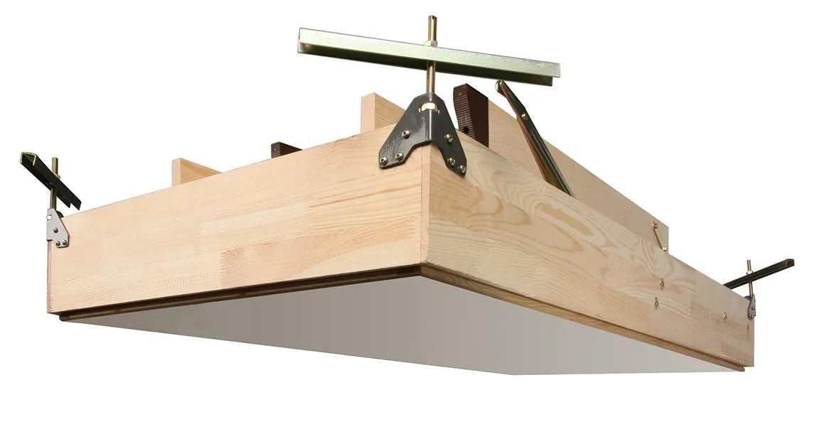 Комплект за монтаж на тавански стълби за монтаж под метални керемиди, битумни керемиди и профилирана ламарина